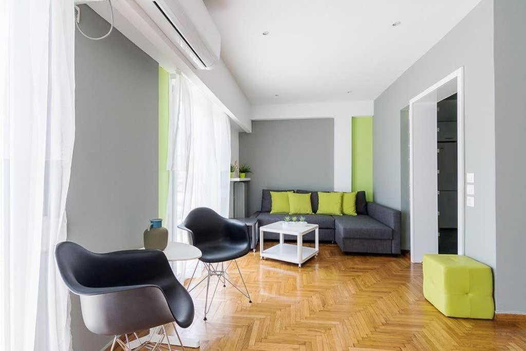 Sunlit 2Br Oasis In Metaxourghio 3Min From Metro Apartment Athens Exterior photo