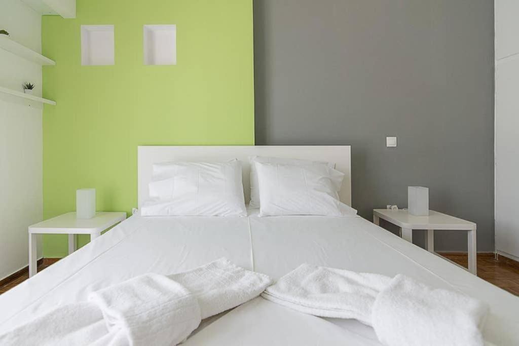Sunlit 2Br Oasis In Metaxourghio 3Min From Metro Apartment Athens Exterior photo
